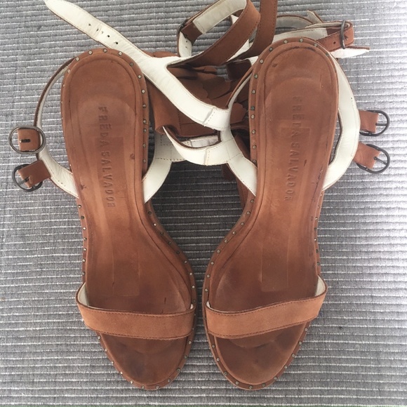 Freda Salvador Fringed Gladiator Block Heel Sandals In Camel Suede US 6.5 - Picture 10 of 13